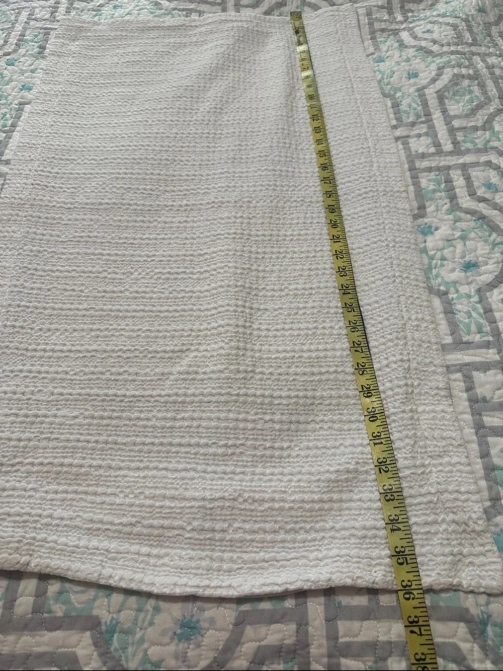Pottery barn king size one pillowcase white with honeycomb like texture